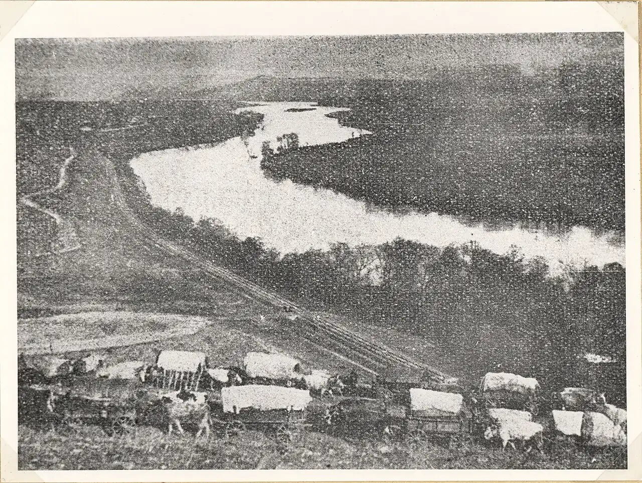 Srpska vojska na pravcu prema Kavadarcima, 1912. Fotografija šireg pohoda; ne prikazuje odmor određene jedinice kod Prilepa.