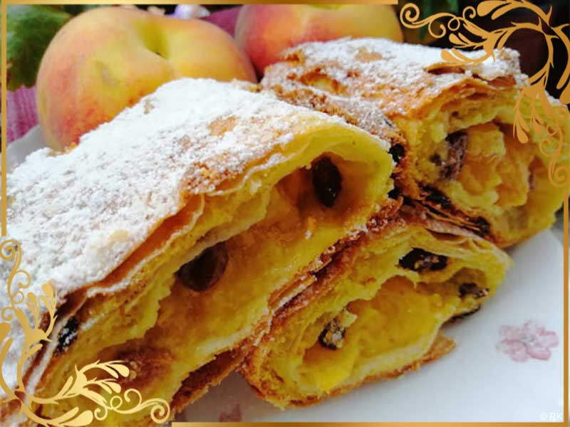 Pita sa breskvama i suvim grožđem